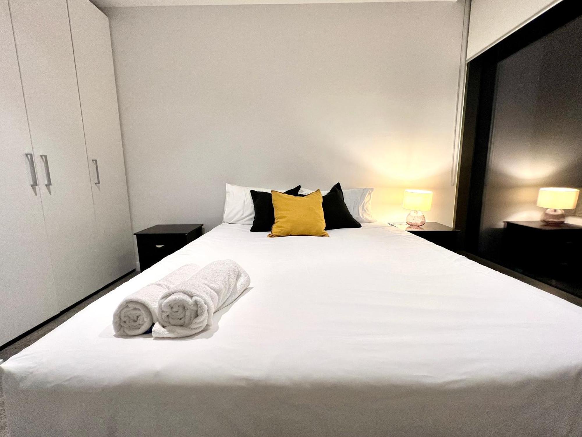 Readyset Apartments At Madison Мелбърн Екстериор снимка