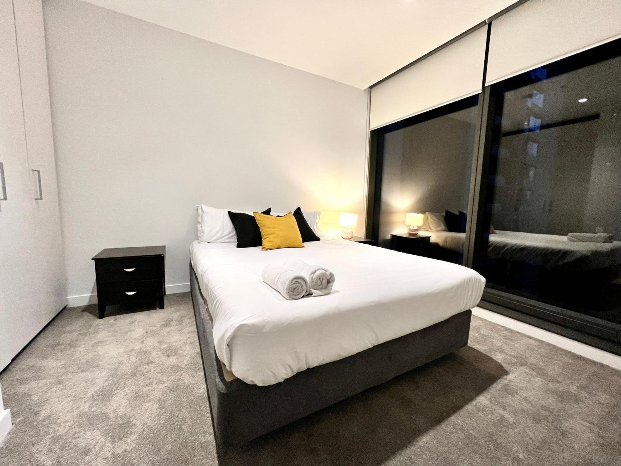 Readyset Apartments At Madison Мелбърн Екстериор снимка